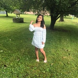 Meet your Posher, Lluvitzela